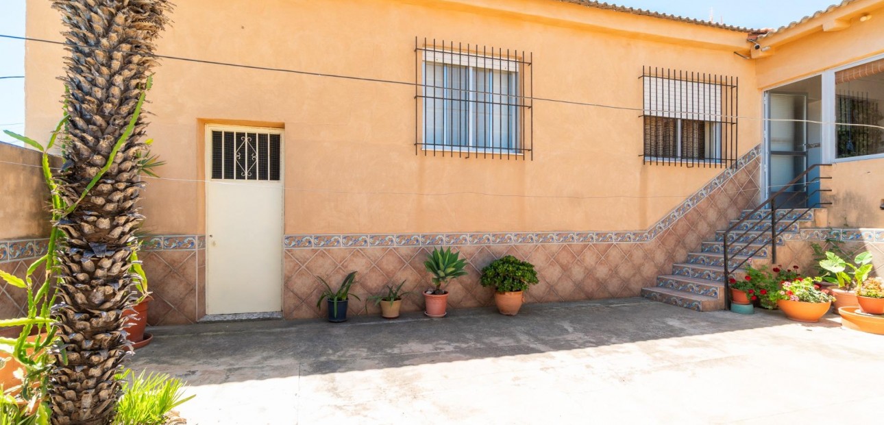 Sale - House -
San Miguel de Salinas - Torremendo