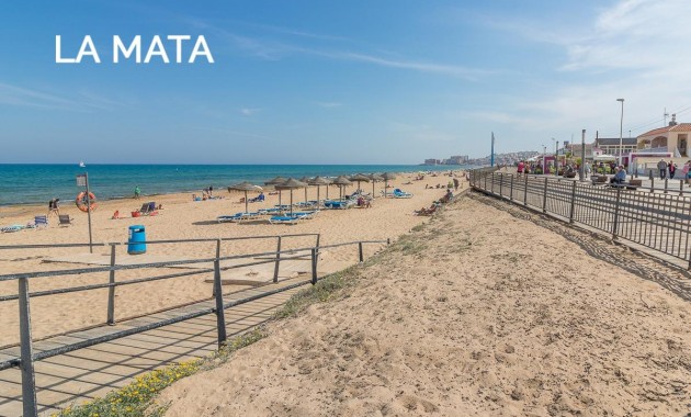 Sale - Apartment / flat -
Torrevieja - La Mata pueblo