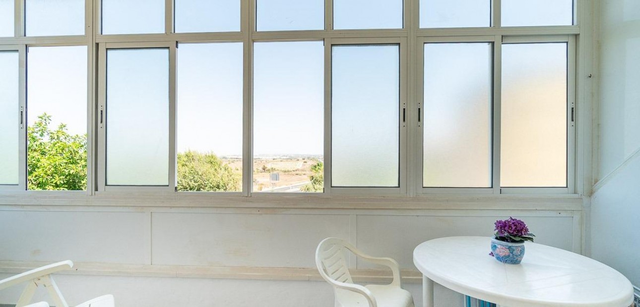 Sale - Apartment / flat -
Torrevieja - La Mata pueblo