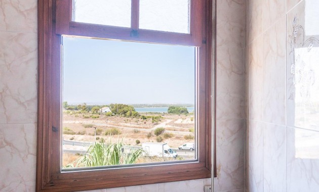 Sale - Apartment / flat -
Torrevieja - La Mata pueblo