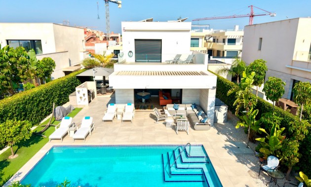 Sale - Detached Villa -
Los Montesinos - Los Montesinos - Urb. La Herrada