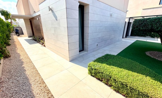 Sale - Detached Villa -
Los Montesinos - Los Montesinos - Urb. La Herrada