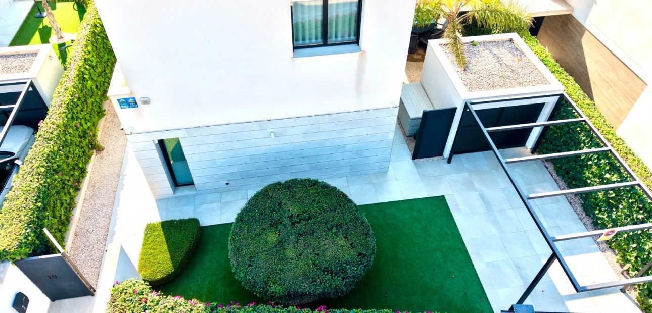 Sale - Detached Villa -
Los Montesinos - Los Montesinos - Urb. La Herrada