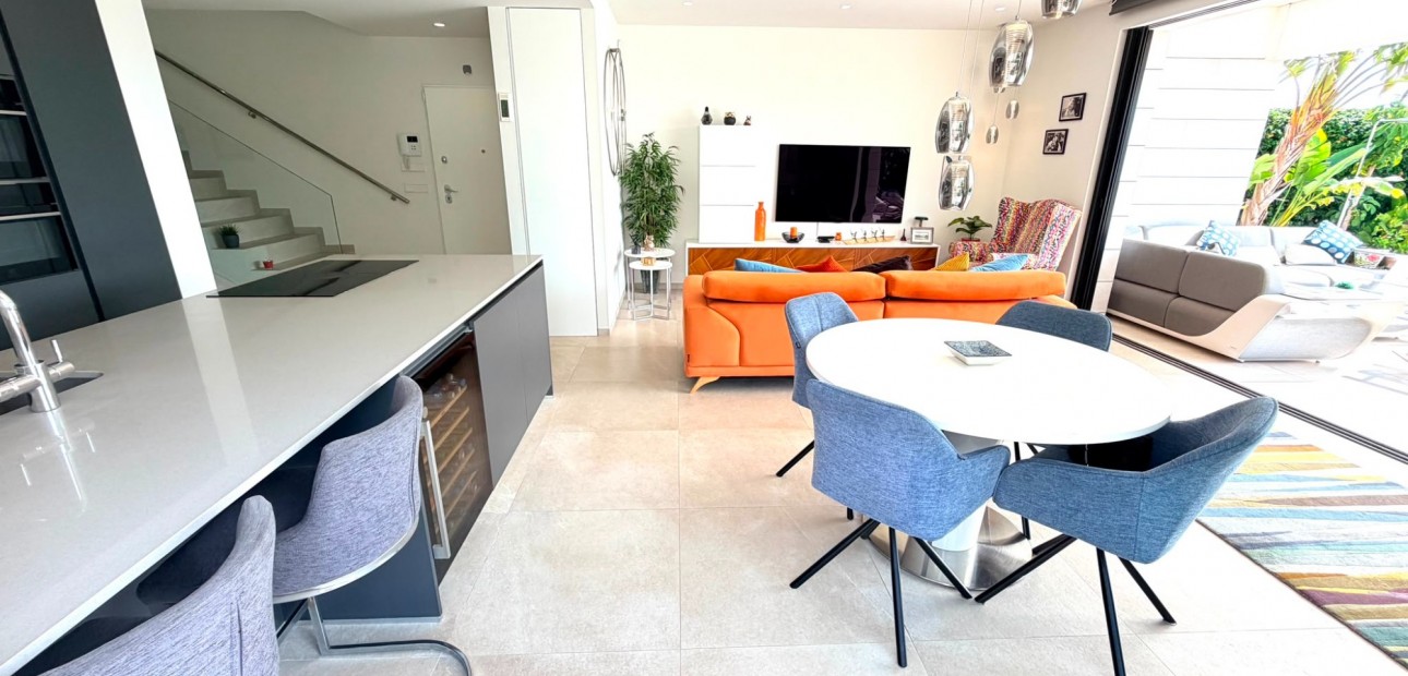 Sale - Detached Villa -
Los Montesinos - Los Montesinos - Urb. La Herrada