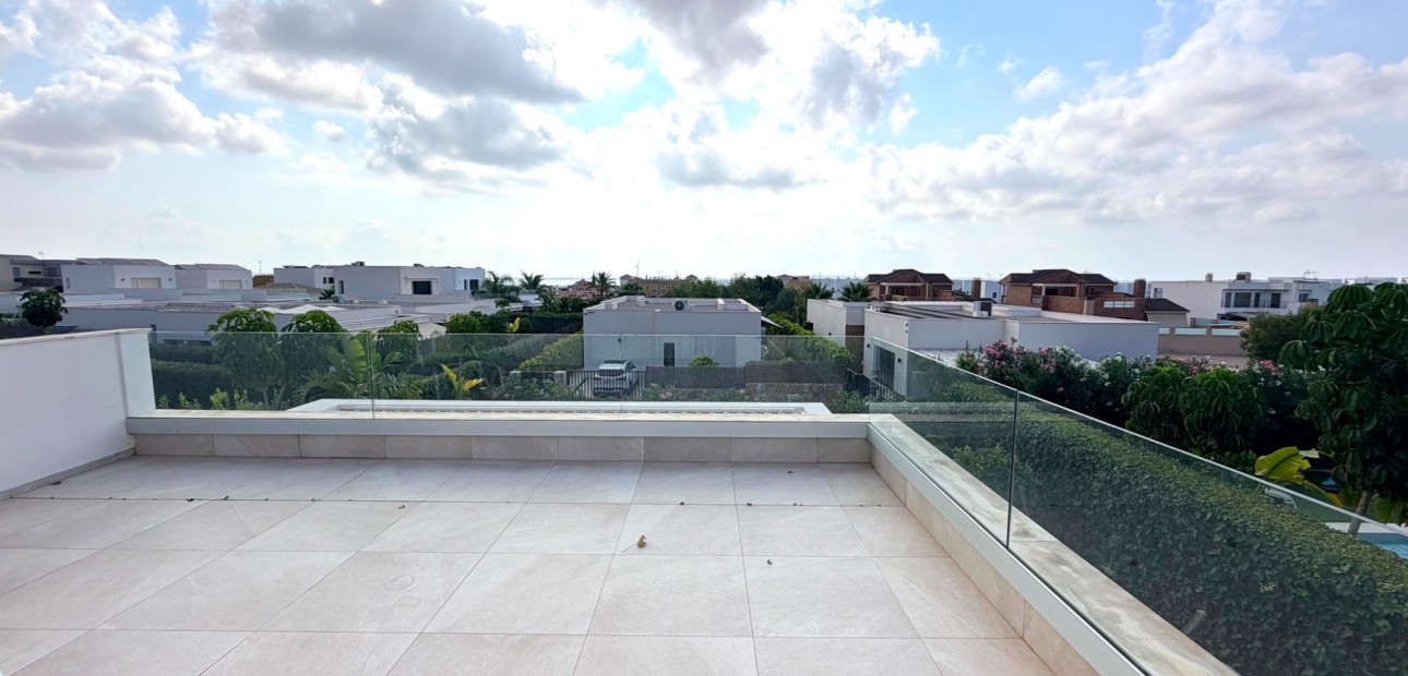 Sale - Detached Villa -
Los Montesinos - Los Montesinos - Urb. La Herrada