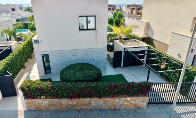 Sale - Detached Villa -
Los Montesinos - Los Montesinos - Urb. La Herrada
