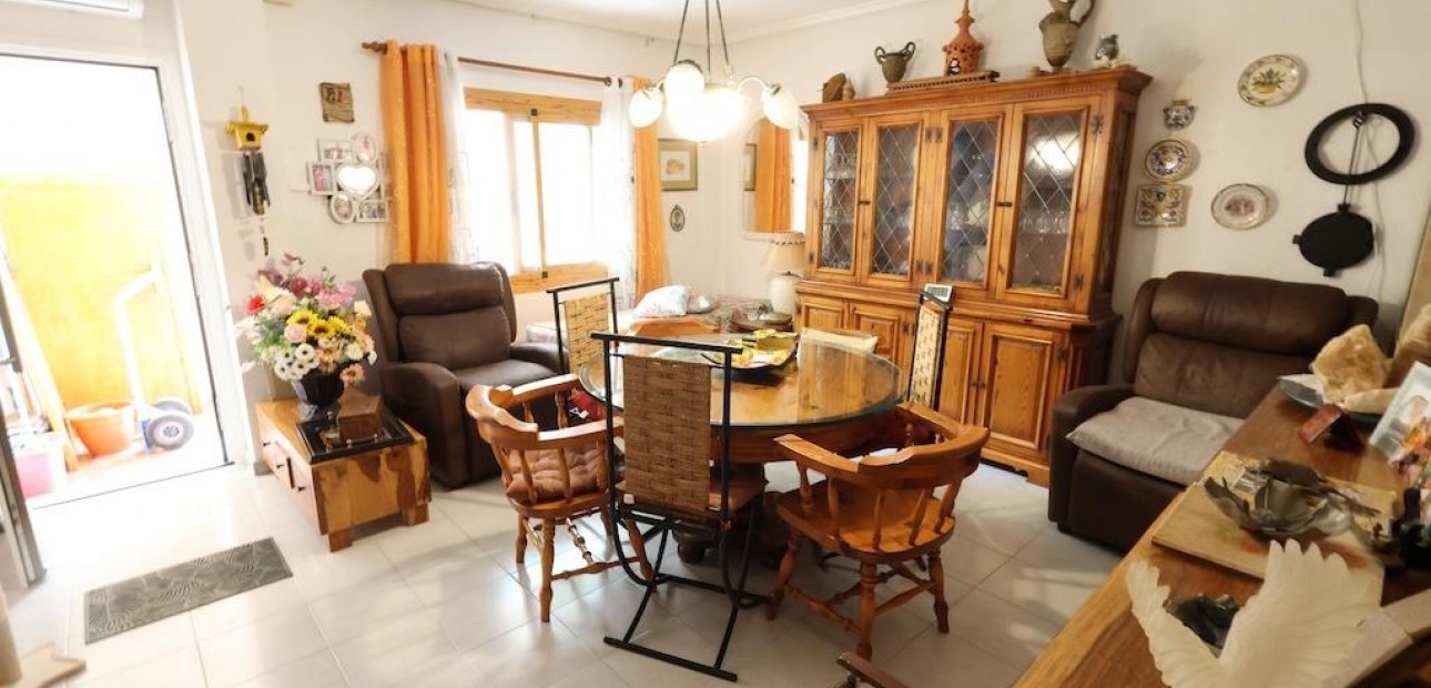 Sale - Bungalow -
Torrevieja - Acequion