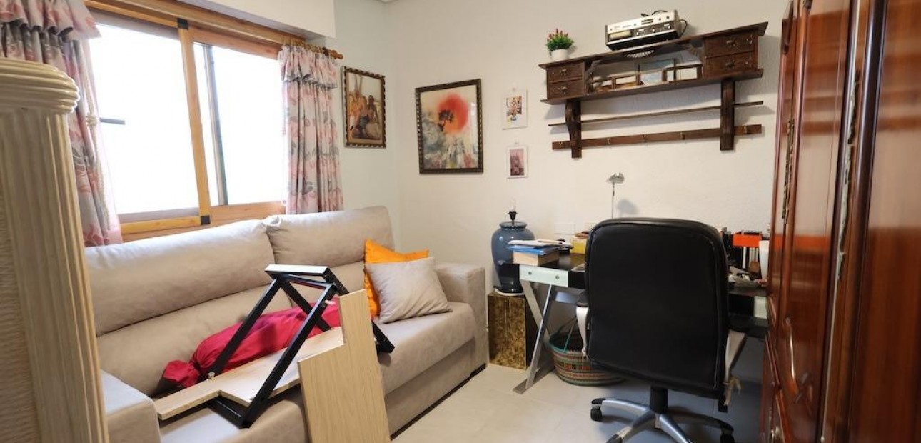 Sale - Bungalow -
Torrevieja - Acequion