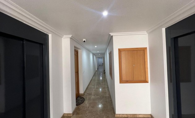 Sale - Apartment / flat -
Torrevieja - Playa de los locos