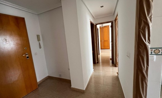 Sale - Apartment / flat -
Torrevieja - Playa de los locos