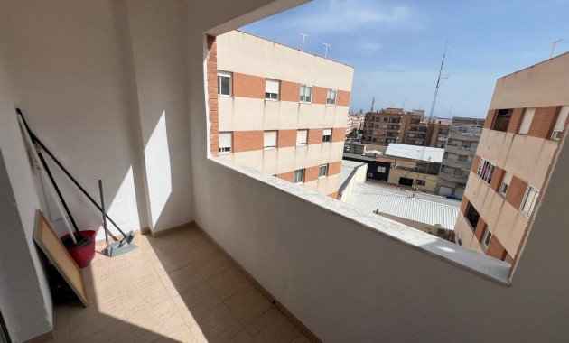 Sale - Apartment / flat -
Torrevieja - Playa de los locos