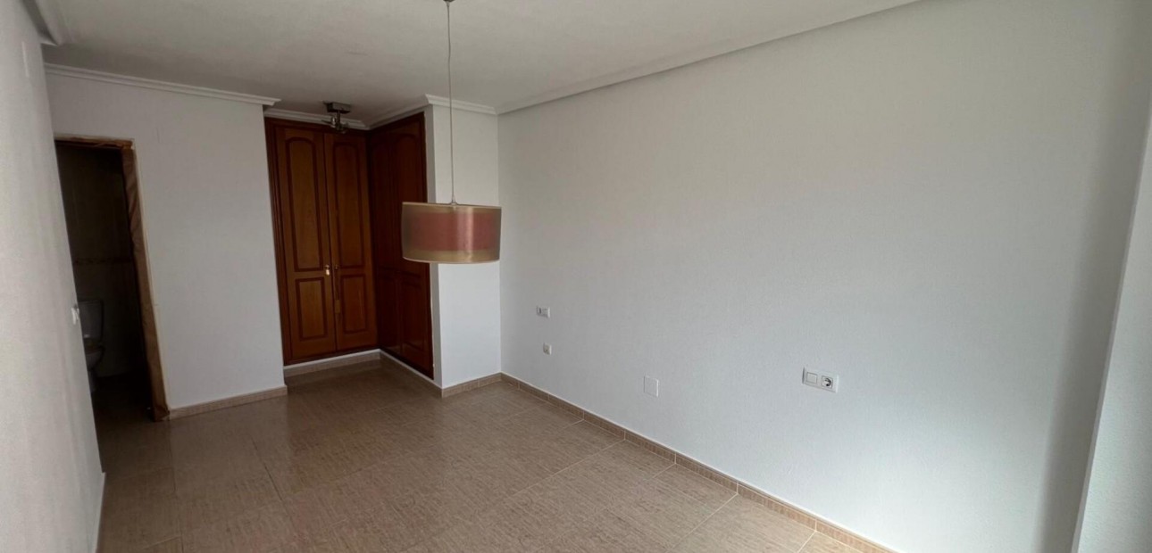 Sale - Apartment / flat -
Torrevieja - Playa de los locos