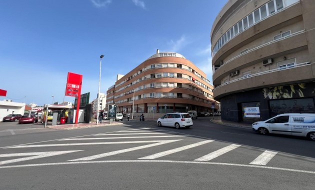 Sale - Apartment / flat -
Torrevieja - Playa de los locos
