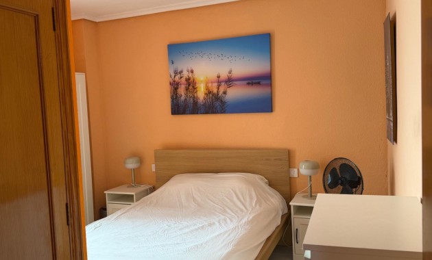 Sale - Apartment / flat -
Torrevieja - Paseo maritimo