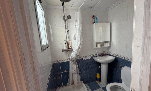 Sale - Apartment / flat -
Torrevieja - Paseo maritimo