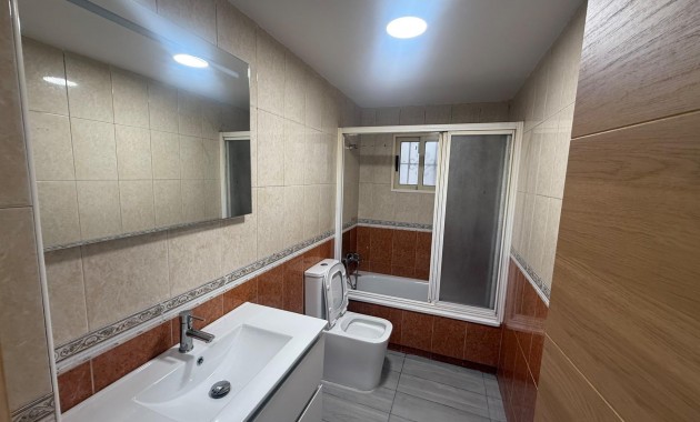 Sale - Apartment / flat -
Torrevieja - Estacion de autobuses