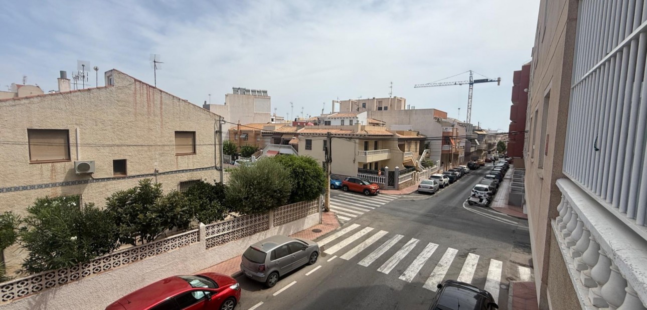 Sale - Apartment / flat -
Torrevieja - Estacion de autobuses