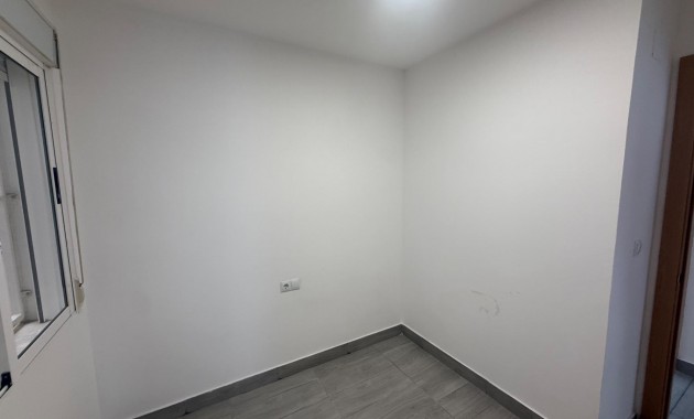 Sale - Apartment / flat -
Torrevieja - Estacion de autobuses