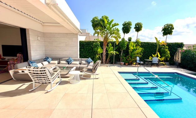 Sale - Detached Villa -
Los Montesinos - La Herrada