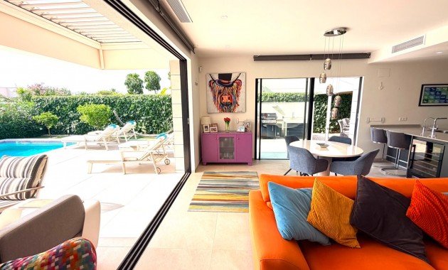 Sale - Detached Villa -
Los Montesinos - La Herrada