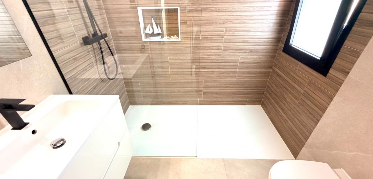 Sale - Detached Villa -
Los Montesinos - La Herrada
