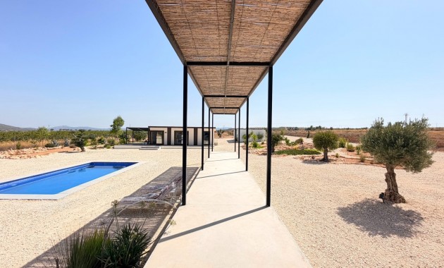 Sale - Country Property -
Pinoso - Pinoso - Country