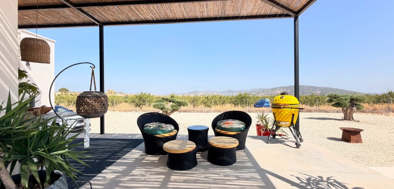 Sale - Country Property -
Pinoso - Pinoso - Country
