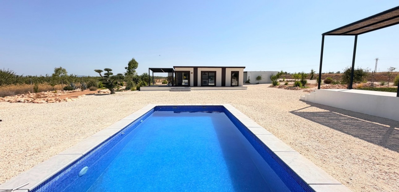 Sale - Country Property -
Pinoso - Pinoso - Country