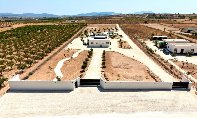Sale - Country Property -
Pinoso - Pinoso - Country