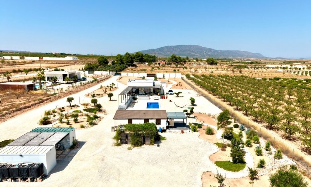 Sale - Country Property -
Pinoso - Pinoso - Country