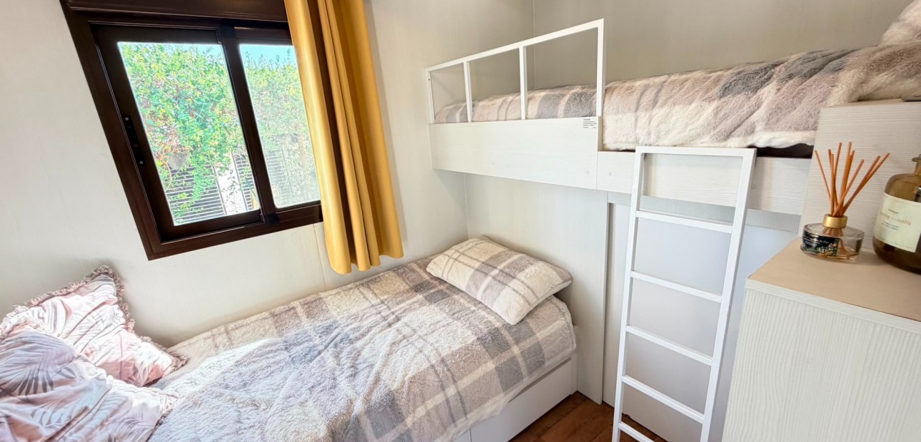 Sale - Country Property -
Pinoso - Pinoso - Country
