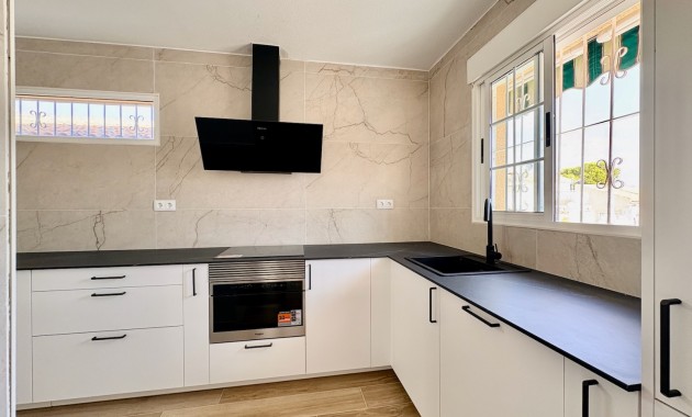 Sale - Single Family Home -
Orihuela - Los Balcones