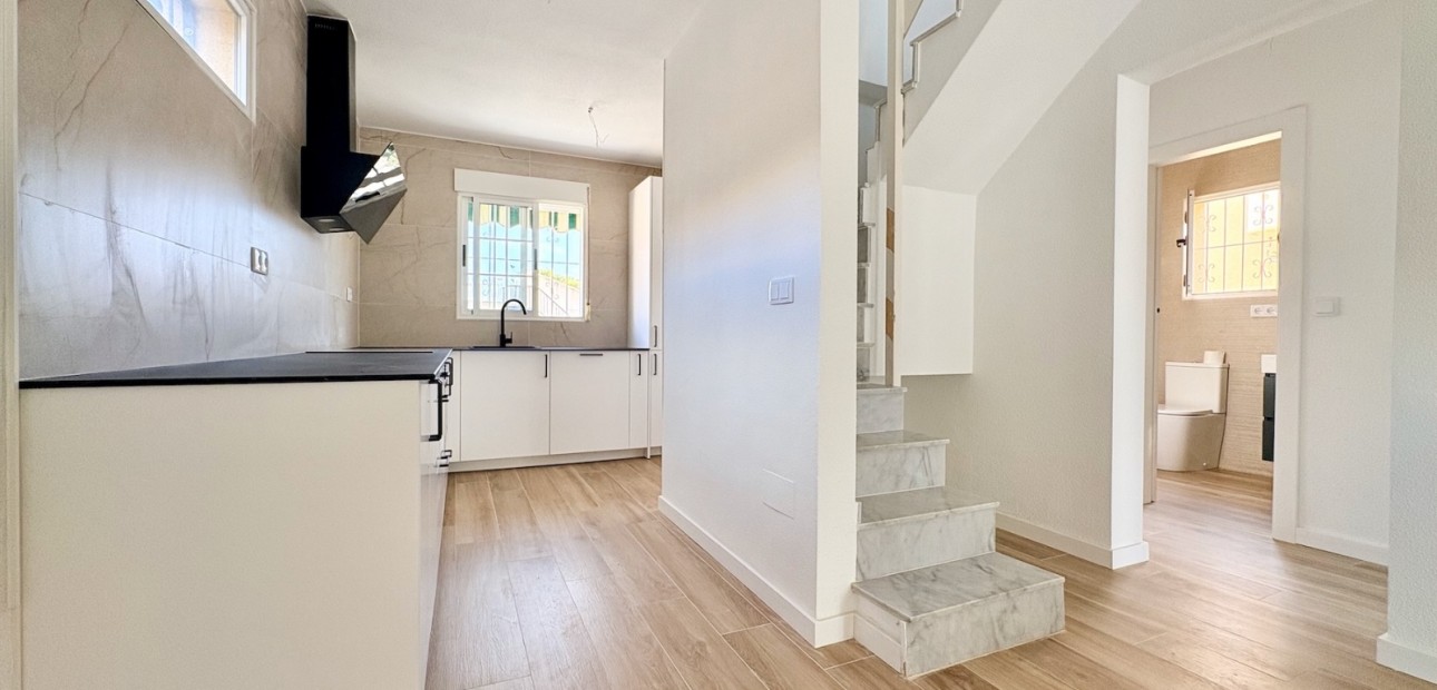Sale - Single Family Home -
Orihuela - Los Balcones