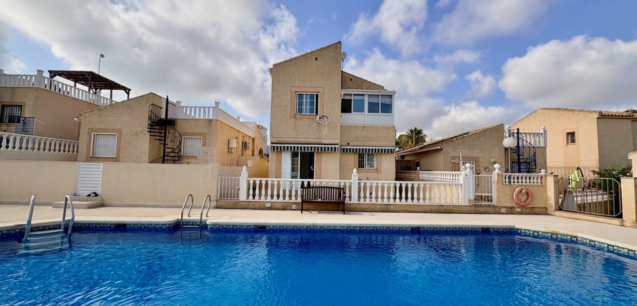 Sale - Single Family Home -
Orihuela - Los Balcones