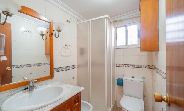 Sale - Villa -
Torrevieja - Los altos