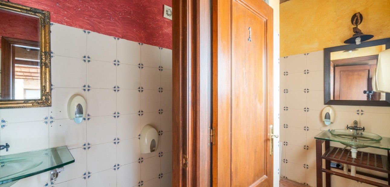 Sale - Villa -
Torrevieja - Los altos
