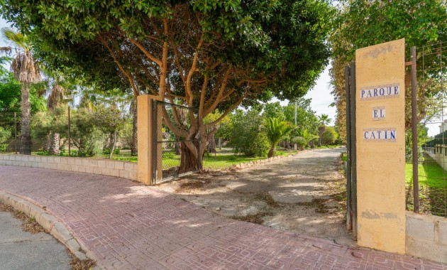 Sale - Villa -
Torrevieja - Los altos
