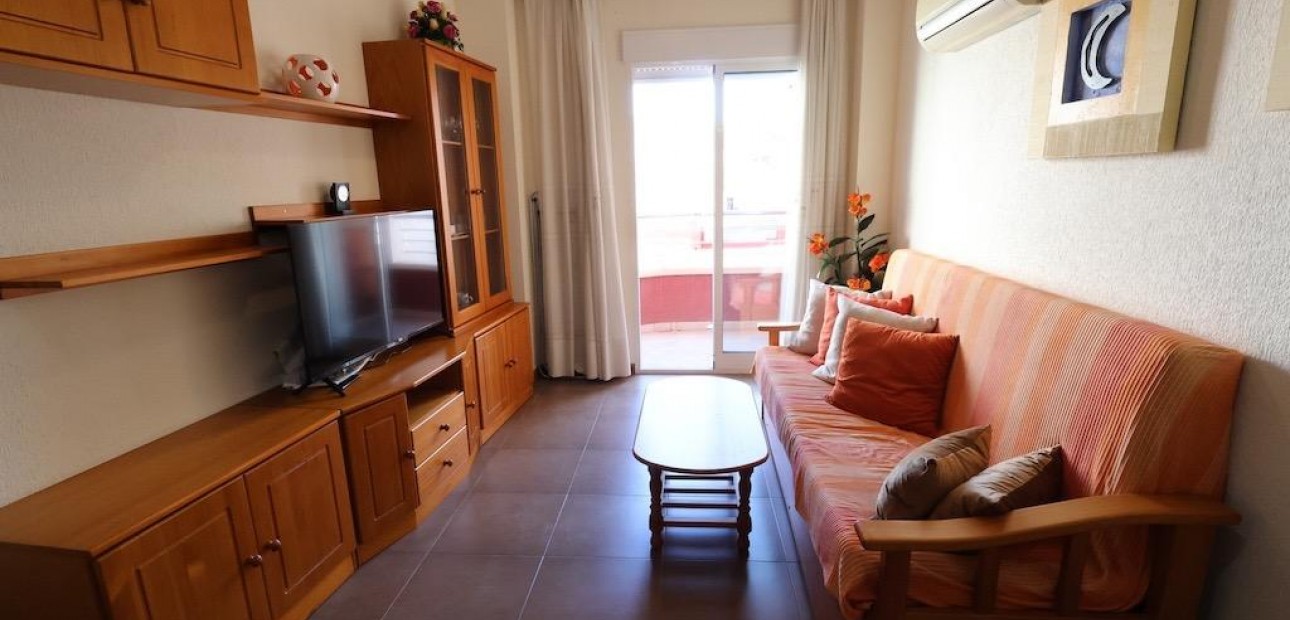 Sale - Apartment / flat -
Torrevieja - Centro