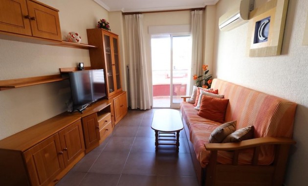Sale - Apartment / flat -
Torrevieja - Centro