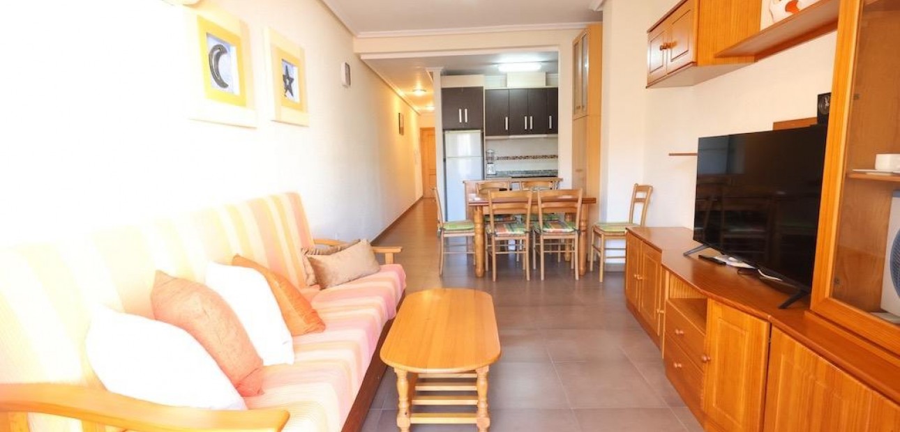 Sale - Apartment / flat -
Torrevieja - Centro