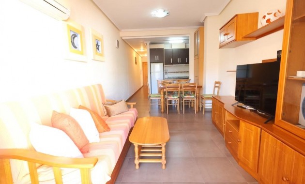 Sale - Apartment / flat -
Torrevieja - Centro