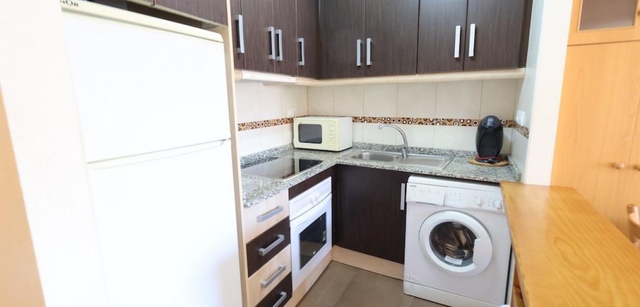 Sale - Apartment / flat -
Torrevieja - Centro