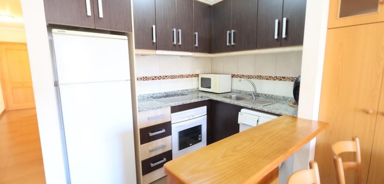 Sale - Apartment / flat -
Torrevieja - Centro