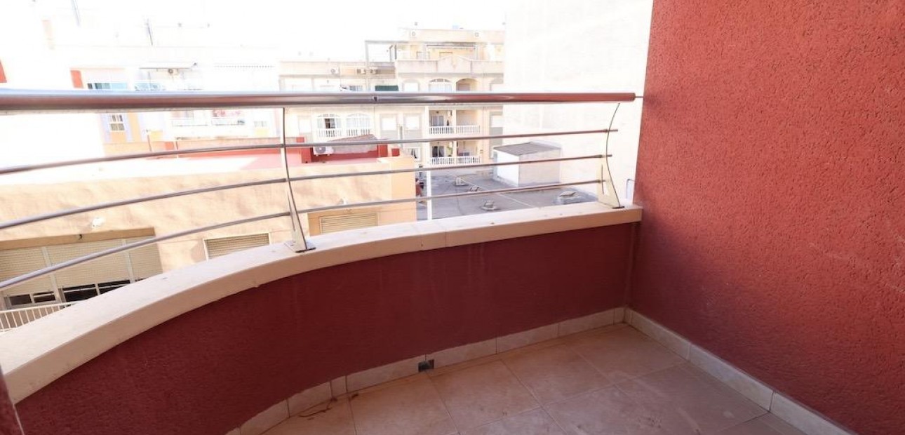 Sale - Apartment / flat -
Torrevieja - Centro