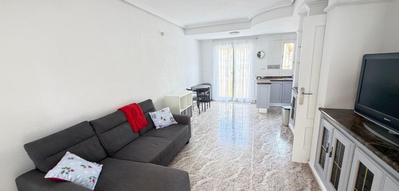 Sale - Terraced house -
Orihuela Costa - Las Filipinas