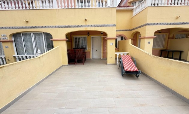Sale - Terraced house -
Orihuela Costa - Las Filipinas