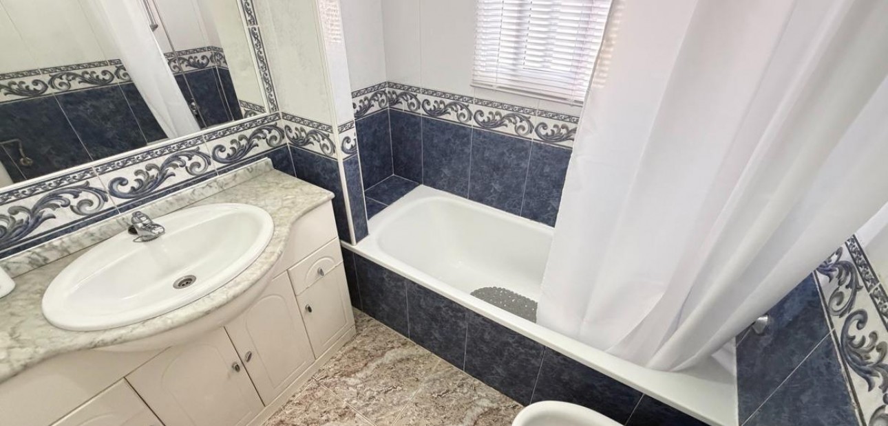 Sale - Terraced house -
Orihuela Costa - Las Filipinas