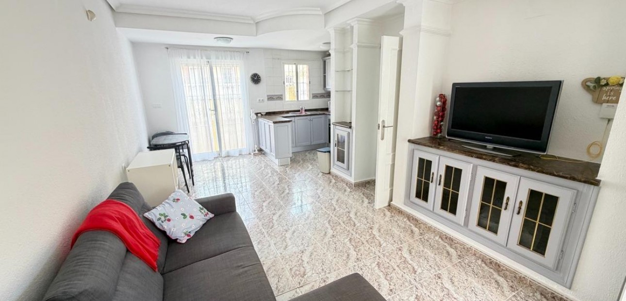 Sale - Terraced house -
Orihuela Costa - Las Filipinas
