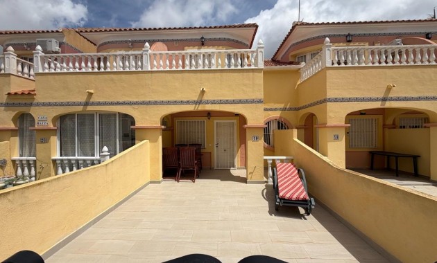 Sale - Terraced house -
Orihuela Costa - Las Filipinas