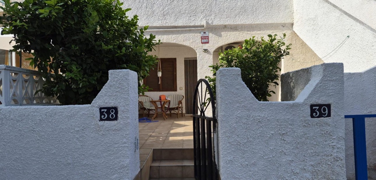 Sale - Bungalow -
Torrevieja - La Siesta - El Salado - Torreta